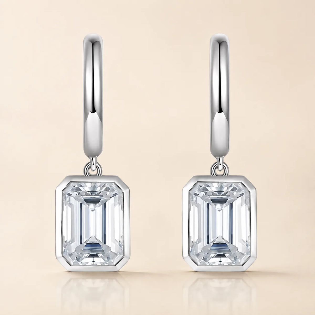 Evelisse™ Smaragdgeschliffene Moissanit Ohrhänger