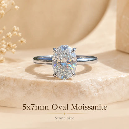 Marlowe™ Oval Moissanite Engagement Ring in 1 carat with a 5 x 7 mm oval moissanite center stone.